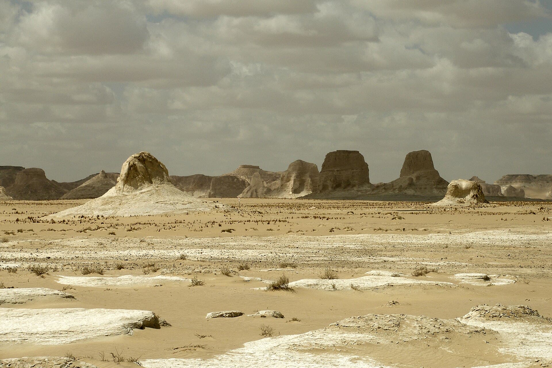 Chalk formations in the White Desert, Farafra