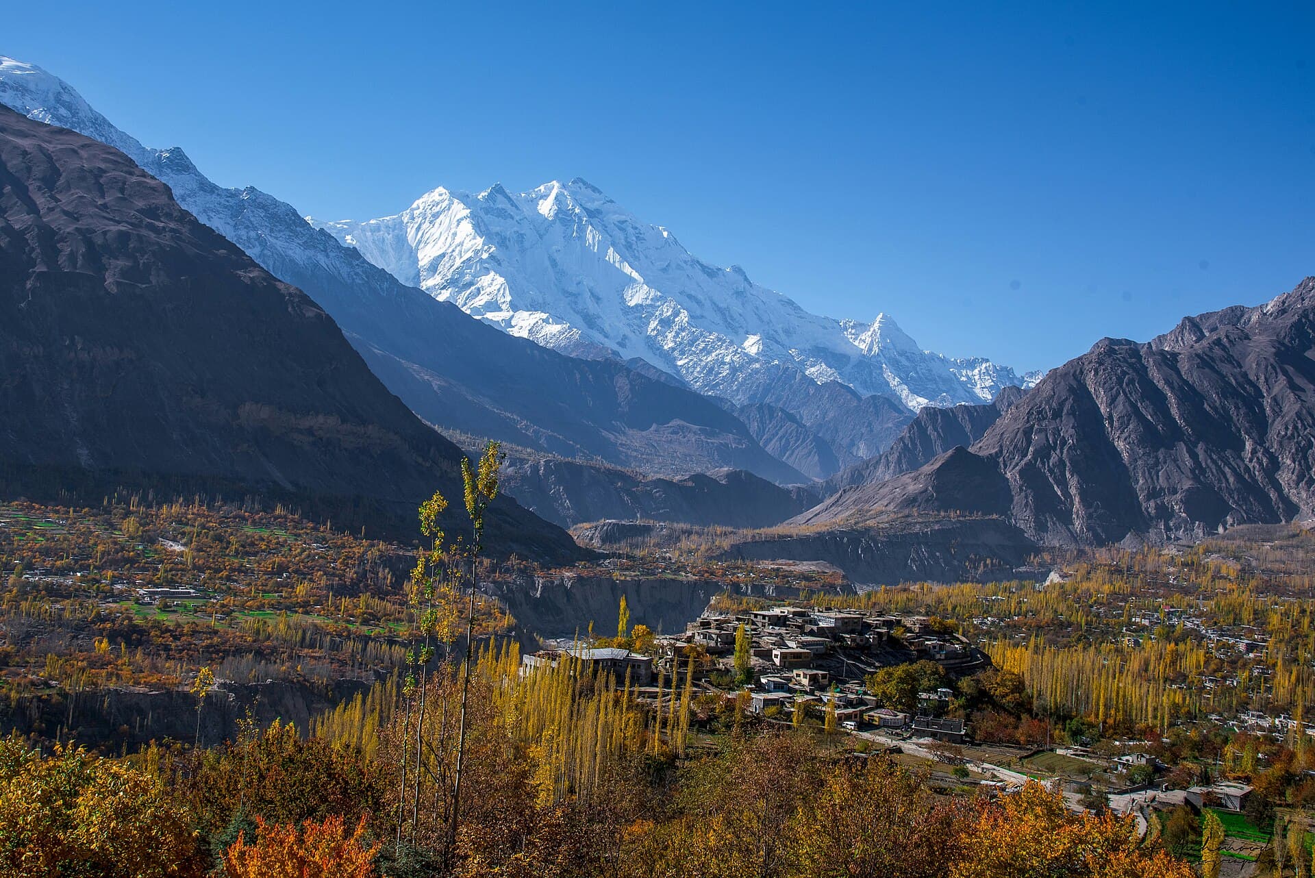 Rakaposhi above the Hunza valley in autumn